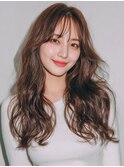 外国人風カラー ウェーブヘア 顔周りカット レイヤーカット 20代
