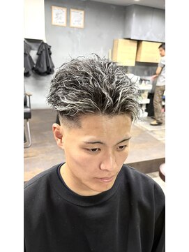 ホワイトメッシュ、ツイストスパイラル