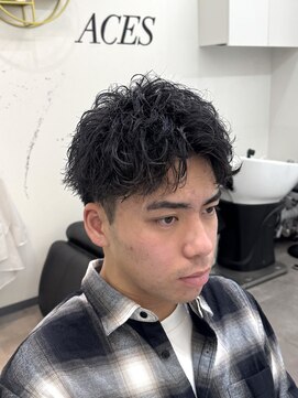 エース(ACES) ルーズショート短髪刈り上げツーブロックリクルート緩めパーマ