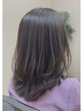 アンジュール ラナリア(1//jour LanaRia) 簡単コテ巻きで完成【ナチュラル上品ミディ】