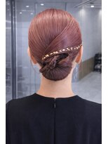 ストゥー(StueW.)&nbsp;お呼ばれパーティーヘアセット11/ヘアメイク/ブリーチ/レイヤー