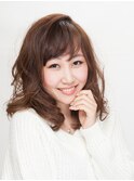 風になびく無造作な動きがカワイイ♪ふわくしゅウェービー