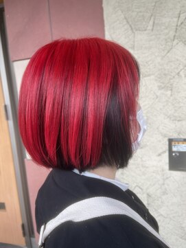 リー ヴィータ 上新庄(Lee Vita) アウターカラーレッド