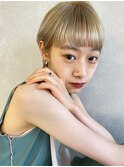 シルバーブロンド/ショート