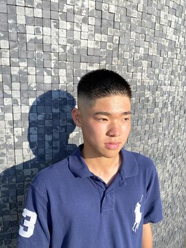 アウラ 高岡店(AULA) ボウズフェード