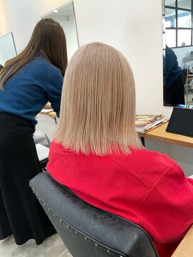 オト(oto) ナチュラルボブハイトーンミルクティー　ダブルカラー