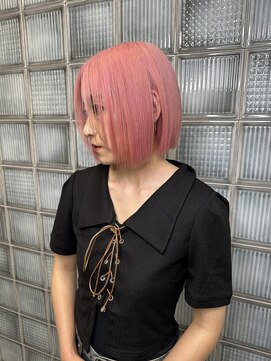 レオクマ(REOKUMA) ピンク/ボブ/切りっぱなし/ブリーチ