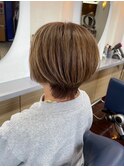 ショートボブ