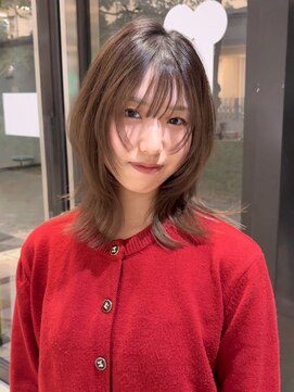 ミディアムレイヤーくびれボブ