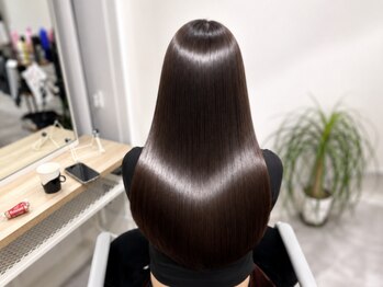 アチェロ(Acero.)の写真/毛髪知識を持つプロが、UPTOGLOSSやバイカルテなど髪質改善menuから貴方だけにカスタマイズしたケアを提案