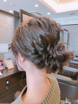 オプスヘアーフェリース(OPS HAIR feliz) 大人シニョン