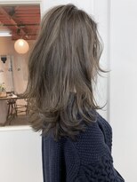 マド(Mado)&nbsp;スモーキーアッシュ