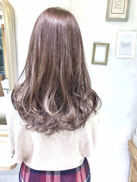 カルテット(Quartett) 【Quartett】大人可愛いローレイヤー グレージュイルミナカラー