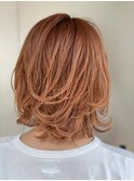 ミディアムレイヤー無造作ヘア　オレンジベージュ　