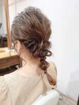 スイート ヘアデザイン(Suite HAIR DESIGN)&nbsp;《ヘアアレンジ》ローポニー ミディアム 編みおろし風