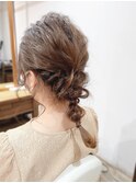 《ヘアアレンジ》ローポニー ミディアム 編みおろし風