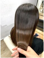 シカ 神戸三宮元町店(Cica) Cica 髪質改善 モテ髪 艶ヘア 神戸 三ノ宮 トアロード