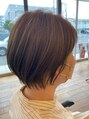 キラリ(Kirari)&nbsp;丸みのあるショートボブ。カラーはグラデーション