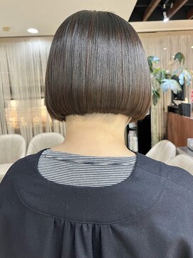 クオリス 上板橋店(QUALIS) 刈り上げボブ★前下がり ツヤ髪 水素ケアストレート 顎ライン