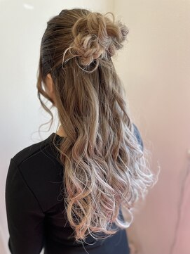 アトリエルナ(ATELIER LUNA) ハーフアップ