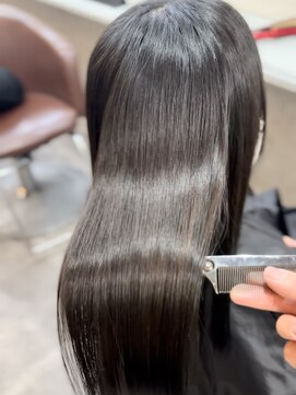 アンダーバーホワイト 広島 並木店(_WHITE) 髪質改善ULTOWAトリートメント