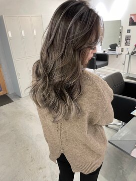 キング 高槻(K!ng) 縮毛矯正髪質改善ハイライトレイヤーカット高槻美容室エクステ