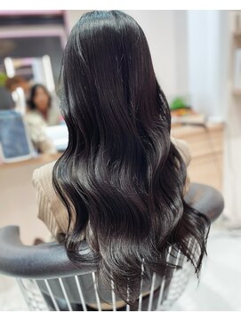 吉田美粧院 透明感のあるブルーブラック