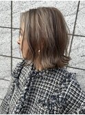 ハイライトローライトボブ明るめ白髪ぼかしカラー