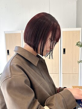 ヌーフェム(nuu fem) ボルドーカラー/ワインレッド/ミニボブ/暖色カラー/レッドカラー