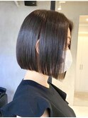 横浜西口切りっぱなしボブ外ハネボブワンカラーオリーブベージュ