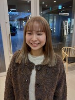 エクリジユウガオカ(equri Jiyugaoka)&nbsp;ブリーチ/ベージュ/水素カラー/長めプツンとカット