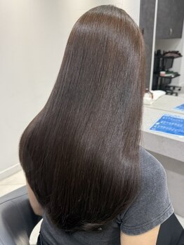 アース 恵比寿店(HAIR&MAKE EARTH)の写真/恵比寿★極上の薬剤でまっすぐすぎない自然な艶髪へ♪思わず触れたくなる仕上がりが大好評★