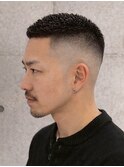 MEN'S/アイロンパーマ×ハイフェード/短髪/黒髪