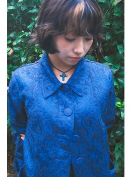 ニウ(NIU)の写真/印象は、顔まわりで変わる。結んでも、下ろしても、可愛いデザイン/似合わせをご提案します。
