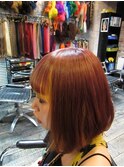 前下がりミィデアムボブを内側ゴールドにしておしゃれ上級者♪