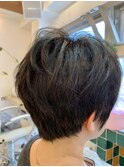 黒髪マッシュショート