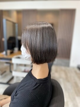 アトリエコア(Atelier Coa) ミニボブ/ショート/アッシュベージュ