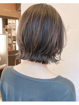 ティーシェル(TIECHEL) 小顔イメチェン、ラベンダーグレージュカラーくびれレイヤーボブ