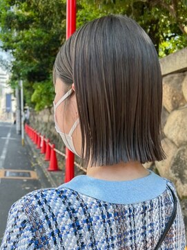 ノエ(noe) オリーブグレージュ×ボブ