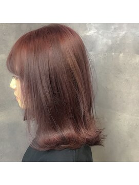 キャラ シャローネ 池袋(Chara Chalone) 美シルエットのボルドーレッドカラーの暖色系カラー【池袋】