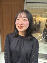 インビテーション(invitation)&nbsp;切りっぱなし 顔周りカット 地毛風グレージュ 就活カラー 艶髪