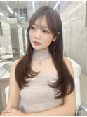 レイヤーカット　艶カラー　ショコラブラウン