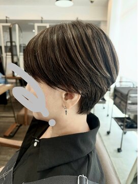 ビズヘアー グランバース(bisou hair grandbase) グレイカラー/ハイライト