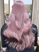 イリ 梅田(ili) インナーカラー/ハイライト/デザインカラー/レイヤーカット/小顔