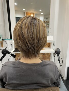 アルババイイーイーエム(ALBA byEEM) 大人ショートウルフ