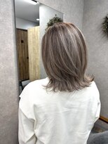 リベストバイジェービー 稲毛(li best. byjb)&nbsp;ダークアッシュ/大人ガーリー/似合わせカット[稲毛/白髪ぼかし]