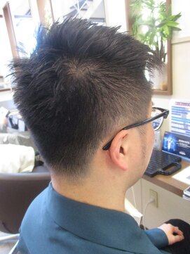 コアフィールフィス(COIFFURE fils) 春の刈り上げヘアー