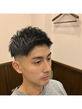 ヒロギンザバーバーショップ 新宿店(HIRO GINZA BARBER SHOP) アップバングツーブロックフェード