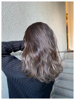 オースト ヘアー ステラ 新宿店(Aust hair Stella) ラベンダーアッシュ　シルキーベージュ　ハイライト　新宿