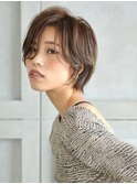 長めのバングから瞳が透ける色気ショート/ショートカット@30代
